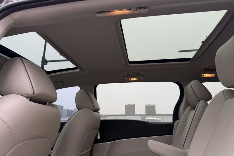 Used Buick GL8 2021 Land Cruiser Executive 652T Premium Model
