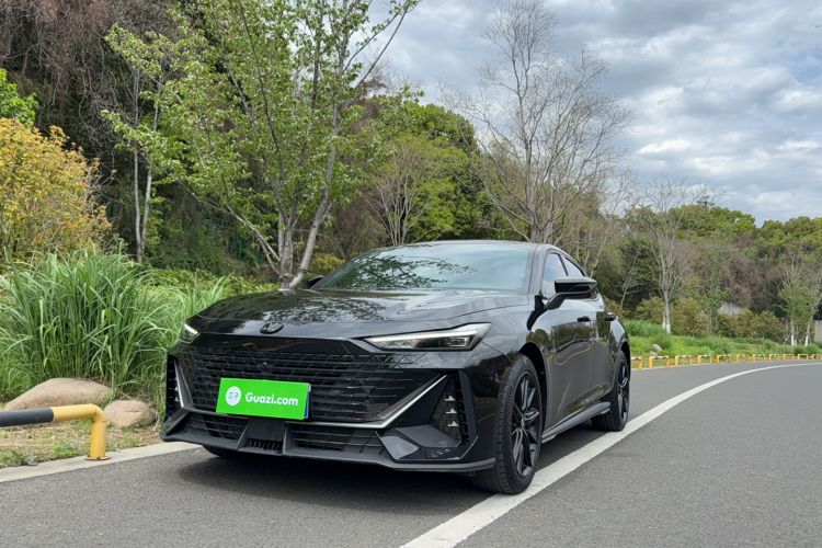 Used CHANGAN UNI-V 2023 1.5T Prestige Model