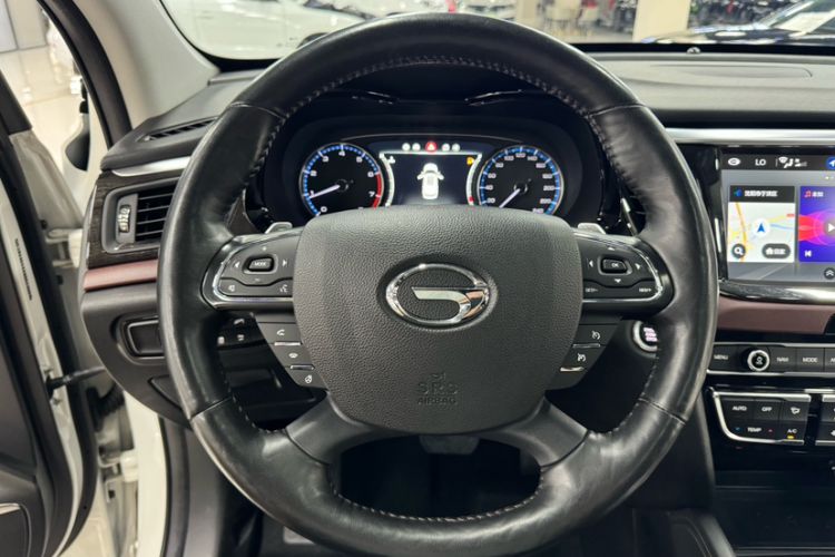 Used GAC Trumpchi GS8 2017 320T Two-Wheel Drive Luxury Smart Connectivity Version (7 Seats)