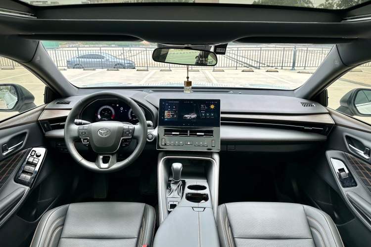 Used Toyota Avalon 2024 2.0L Luxury Edition
