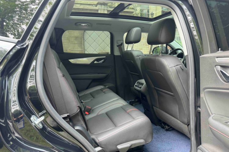 Used Chevrolet Blazer 2022 Mild Hybrid 650T Redline 7-Seater Thunder Edition Interior 6