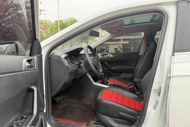 Used Volkswagen Polo 2019 Plus 1.5L Automatic Panoramic Enjoyment Edition Interior 6