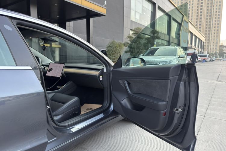Used Tesla Model 3 (Import) 2019 Long-Range Rear-Wheel-Drive Version