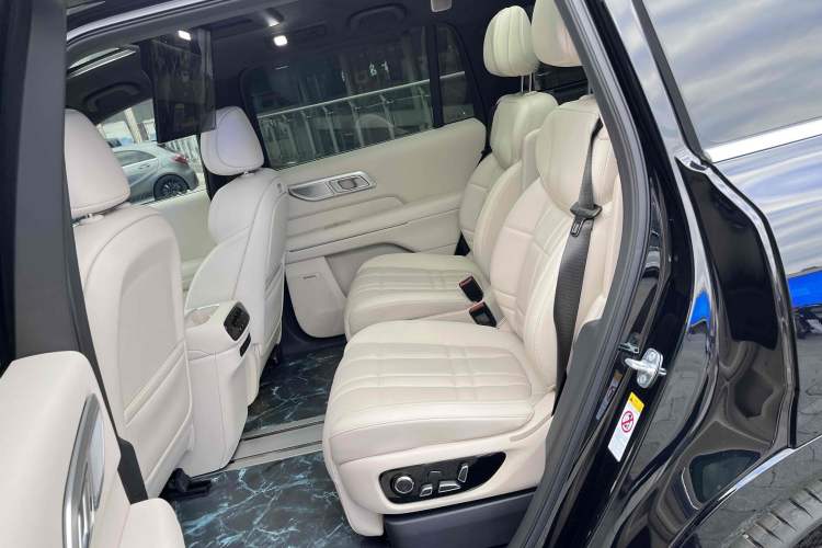 Used Deepal S09 2025 Four-Wheel Drive Ultra+ Custom Edition
