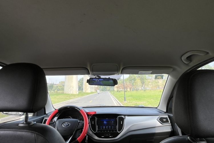 Used FAW Senya R7 2016 1.6L Manual Luxury Model