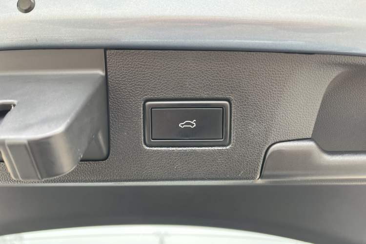 Used Volkswagen Lamando 2022 Lavida L 280TSI DSG Cool & Spicy Edition
