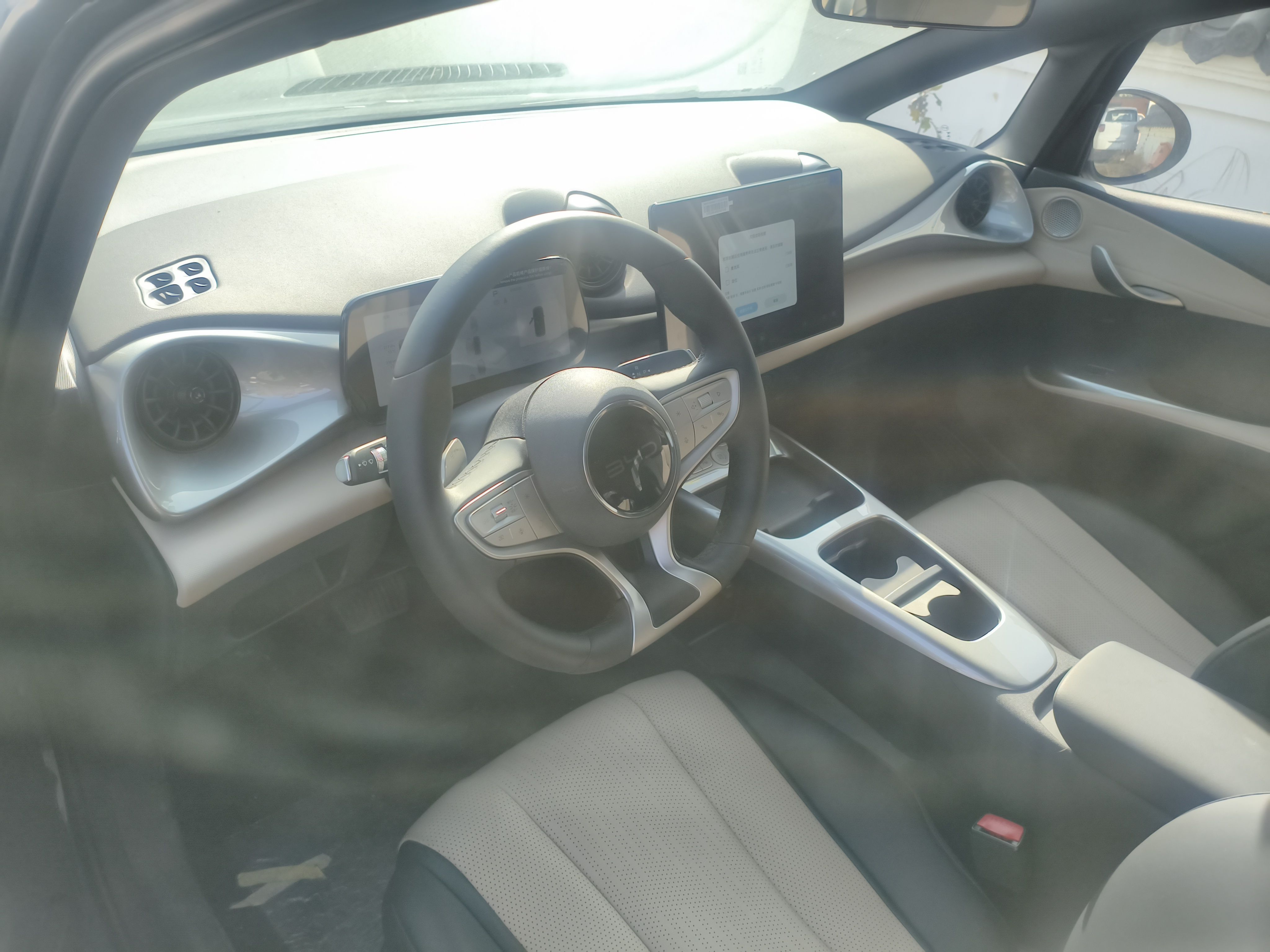 BYD Dolphin 2025 Smart Drive Version 420 km Freedom Edition — снимка 11