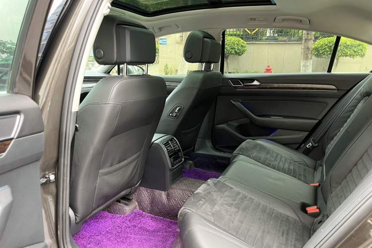 Used Volkswagen Magotan 2017 380TSI DSG Luxury Model Interior 5