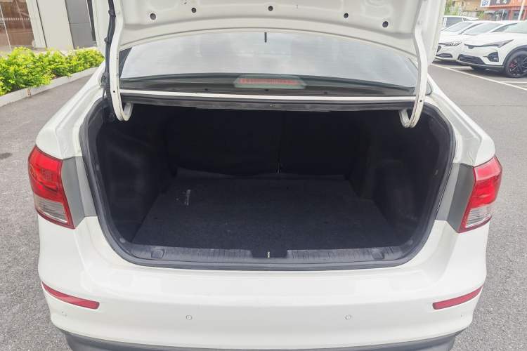 Used Kia K2 2015 Sedan 1.6L Automatic Transmission Premium Trunk