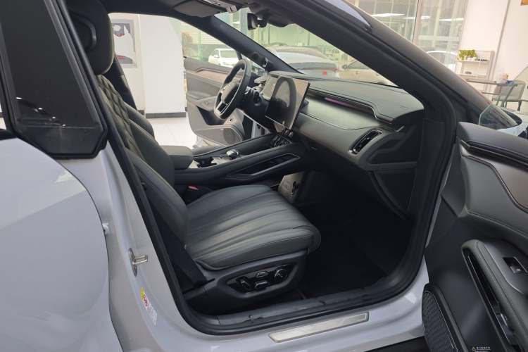 Used BYD Song L EV 2025 Intelligent Driving Version 662 km LiDAR Excellence Edition
