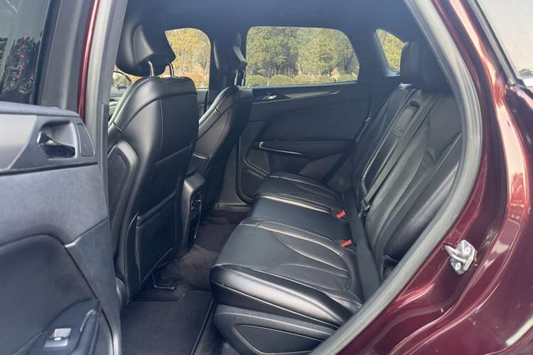 Used Lincoln MKC 2017 2.0T Two-Wheel Drive Deluxe Edition