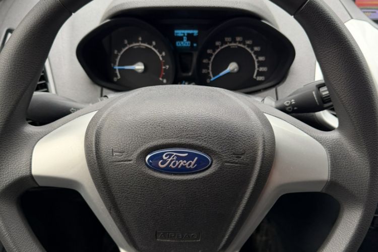 Used Ford EcoSport 2013 1.5L Automatic Fashion Model