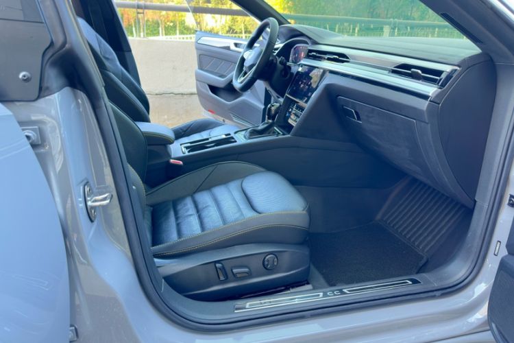 Used Volkswagen FAW-Volkswagen CC 2023 380TSI Striking Edition
