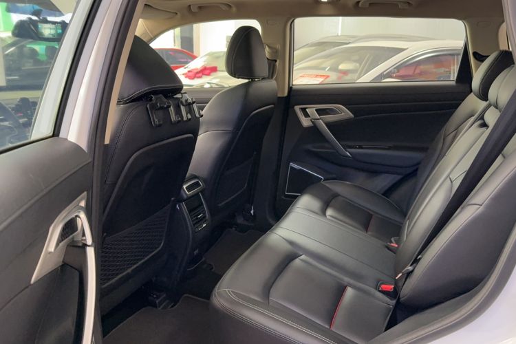 Used Geely Auto Emgrand X7 Sport 2018 1.8TD Automatic Two-Wheel Drive Smart Connect 4G Internet Edition Interior 8