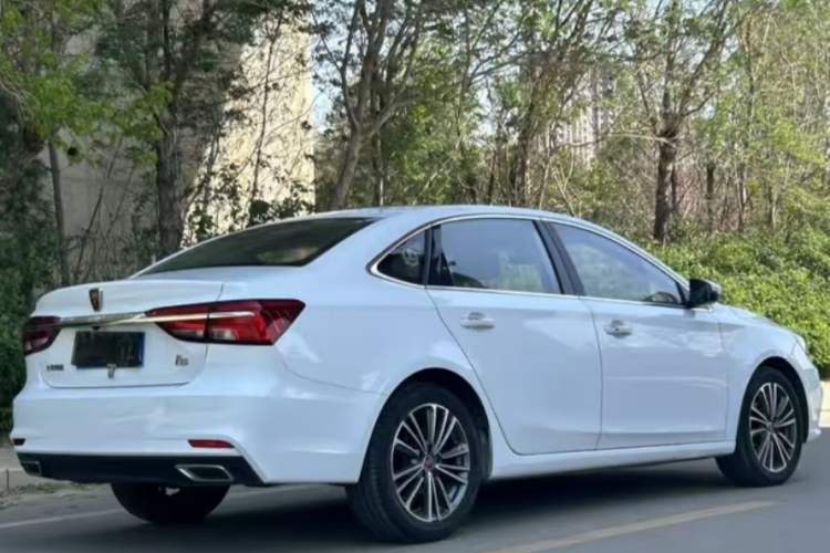 Used Roewe i6 2020 PLUS 1.6L CVT 4G Connected Glory Flagship Edition