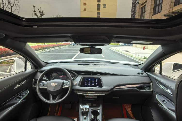 Used Cadillac XT4 2022 28T Two-Wheel Drive Fashion Edition Interior 5