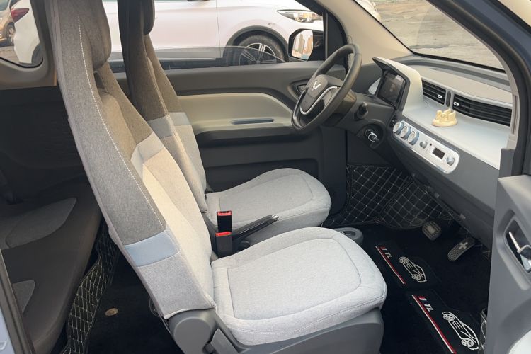 Used Wuling Hongguang MINIEV 2022 Macaron Premium Model – Lithium Iron Phosphate Right Front Seat
