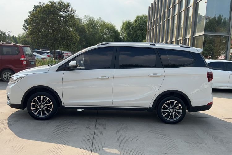 Used Baojun 730 2021 1.5T CVT Fashion Version 7 Seats

