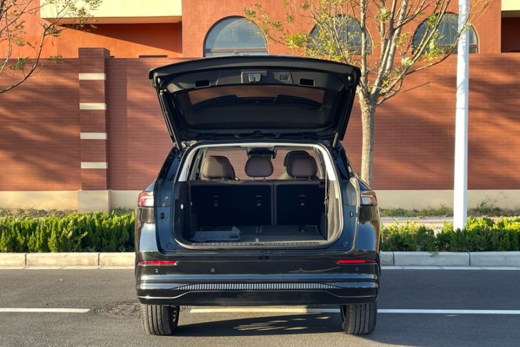 Used Chery Tiggo 9 C-DM 2025 1.5T 106KM Ultra-Comfort Version 7 Seats Lithium Iron Phosphate
