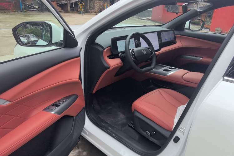 Used CHANGAN CS75 PLUS 2025 Model, 4th Generation 1.5T New Blue Whale Smart Excellence Version