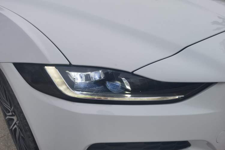 Used Jaguar XEL 2020 2.0T 200 PS S Advanced Elegance Edition
