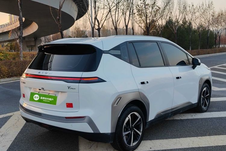 Used AION Y 2024 Younger Star Edition Exterior 4