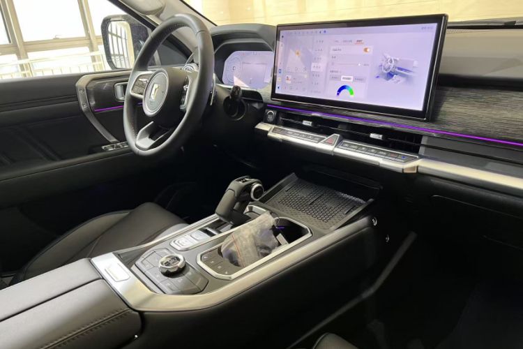 Used Tank 400 2025 2.4T Diesel Version
