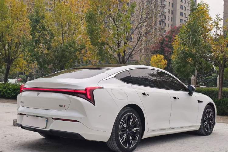 Used NETA S 2022 Extended-Range Version 1160 km Range Rear-Wheel-Drive Compact Edition
