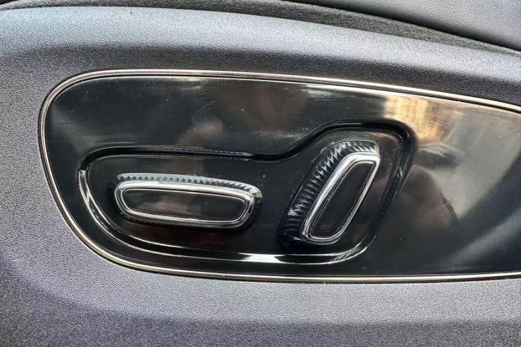 Used AION RT 2025 650 LiDAR Edition Interior 7