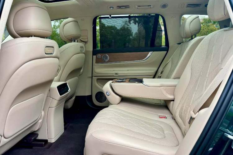 Used Hima AITO M9 2024 Range-Extended Ultra Version 52 kWh 5-Seater Model Interior 4