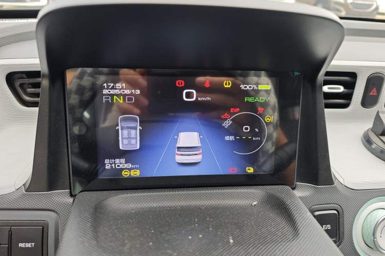 Used Wuling Hongguang MINIEV 2021 Macaron Fashion Model Lithium Iron Phosphate