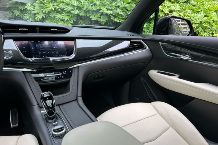 Used Cadillac XT6 2020 28T Six-Seater Luxury Sporty Enjoy-the-Comfort Safety Edition