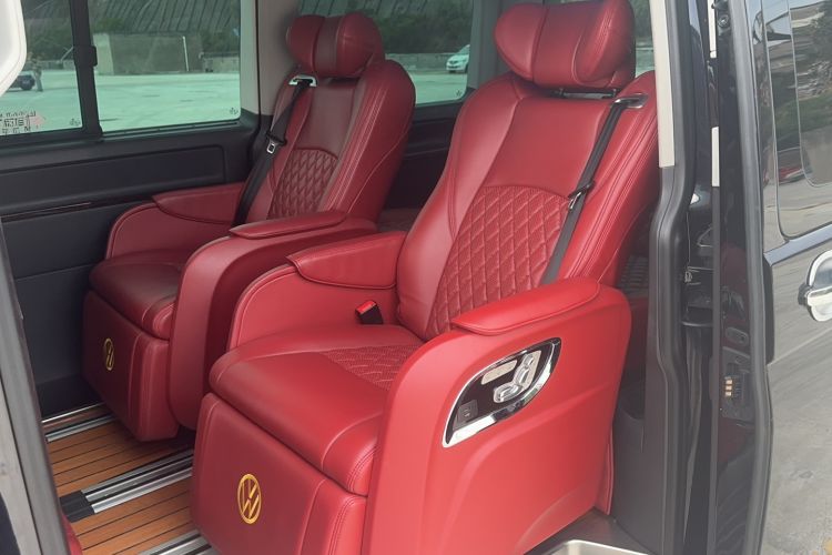 Used Volkswagen Multivan 2012 2.0 TSI Two-Wheel-Drive Luxury Edition