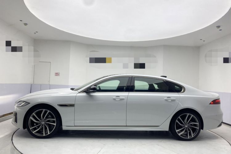 Used Jaguar XFL 2024 2.0T P300 Four-Wheel Drive Flagship Sport Gold Edition
