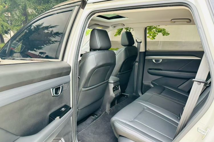 Used Wuling Asta 2021 1.5T CVT Starlight Edition Interior 2