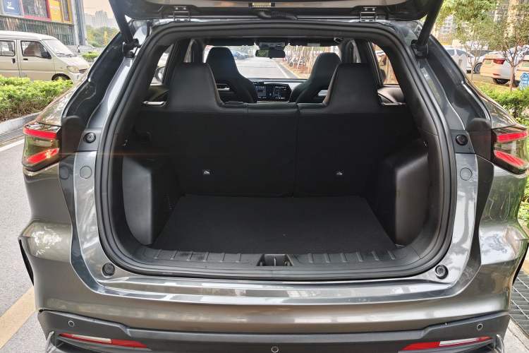 Used CHANGAN OSHAN X5 PLUS 2023 Revised 1.5T DCT Excellence Edition Trunk