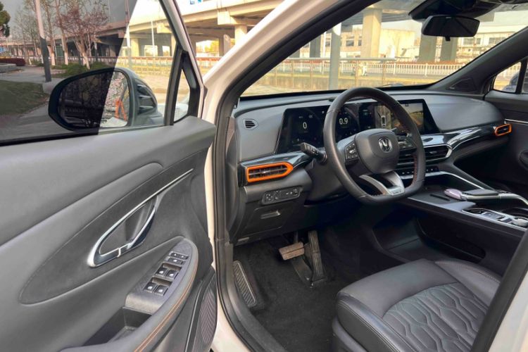 Used CHANGAN UNI-T 2022 1.5T Sport Edition Flagship Version
