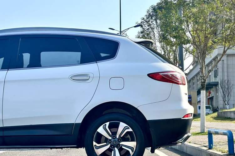 Used Luxgen Great 7 SUV 2015 2.2T Two-Wheel Drive Smart Version