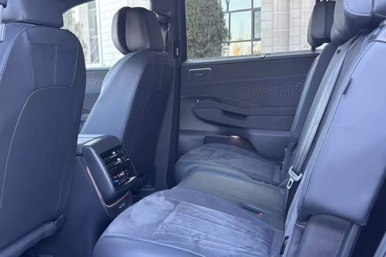 Used Volkswagen Teramont 2025 Tiguan Pro 450TSI Four-Wheel Drive Summit Edition
