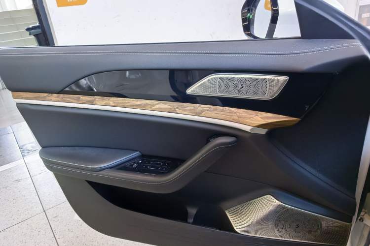 Used NETA S 2022 Extended-Range Version 1160 km Range Rear-Wheel-Drive Compact Edition