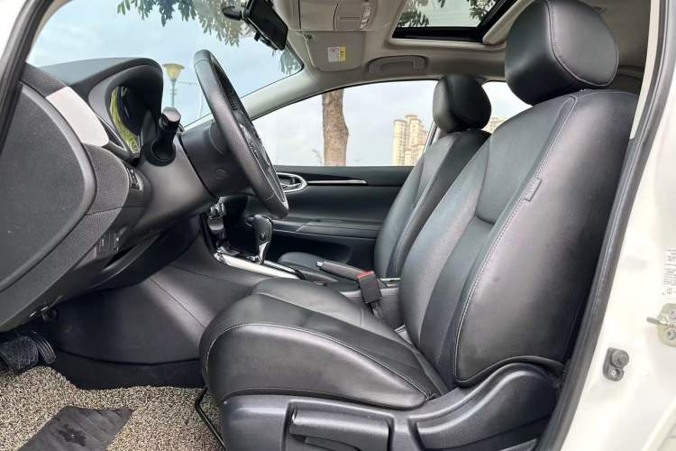 Used Nissan Sylphy 2018 1.6XV CVT Deluxe Edition Interior 1