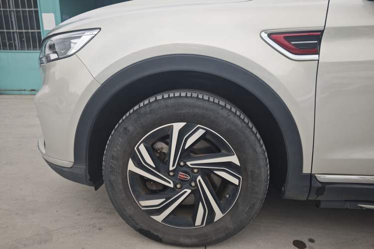 Used Hongqi HS5 2022 Revised Version 2.0T Smart Connect Flagship Edition
