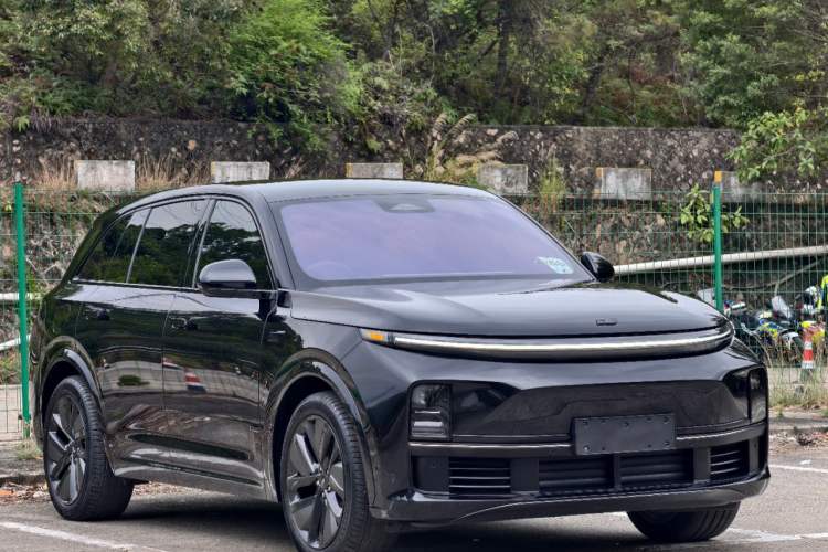 Used Li Auto L7 2024 Pro Model Exterior 5