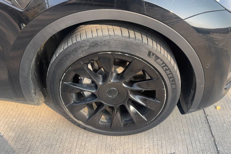 Used Tesla Model Y 2021 Standard Range Rear-Wheel Drive Version