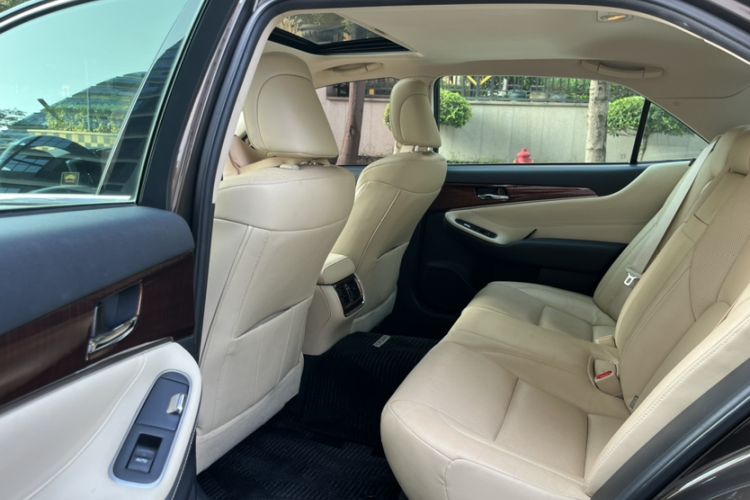 Used Toyota Crown 2015 2.0T Fashion Edition