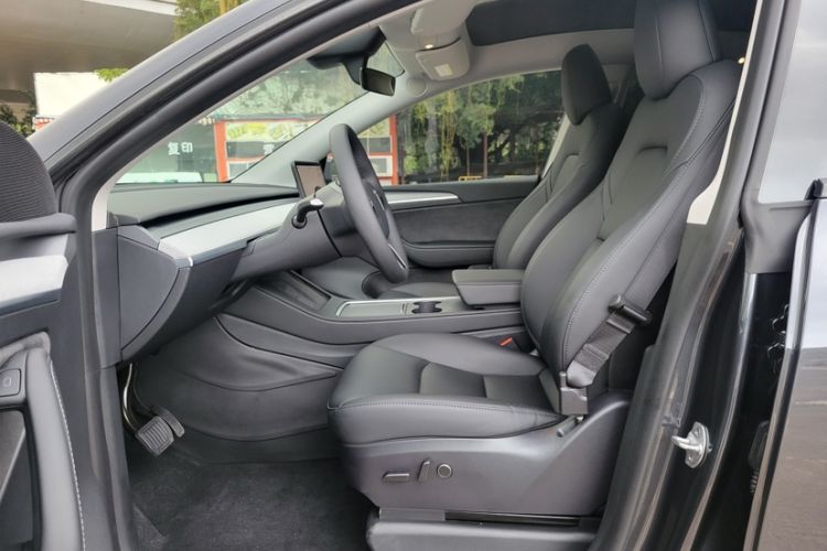 Used Tesla Model Y 2024 Rear-Wheel-Drive Version
