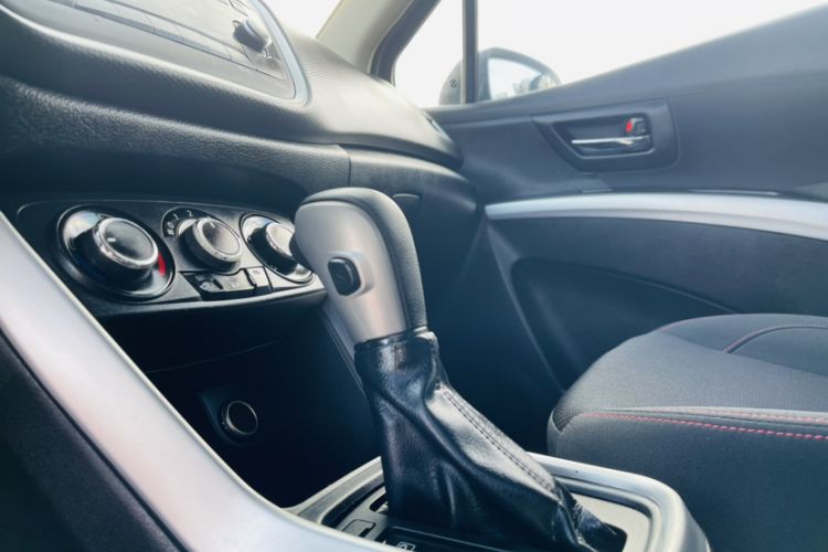 Used Suzuki S-Cross 2014 1.6L CVT Two-Wheel Drive Entry Model