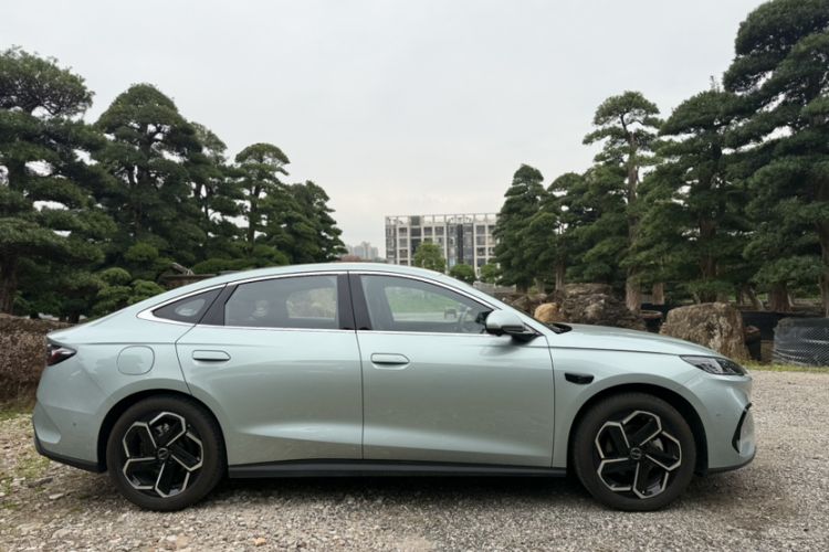 Used BYD Seal 06 New Energy 2025 DM-i Intelligent Drive 120KM Flagship Model Exterior 4