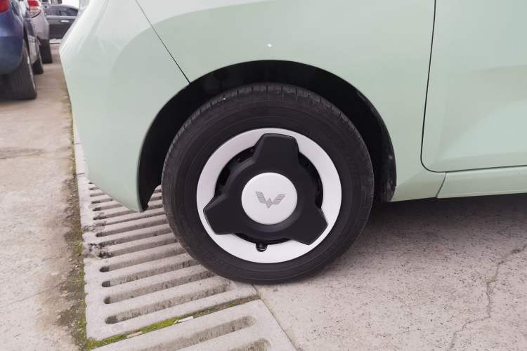 Used Wuling Hongguang MINIEV 2021 Macaron Premium Model – Lithium Iron Phosphate