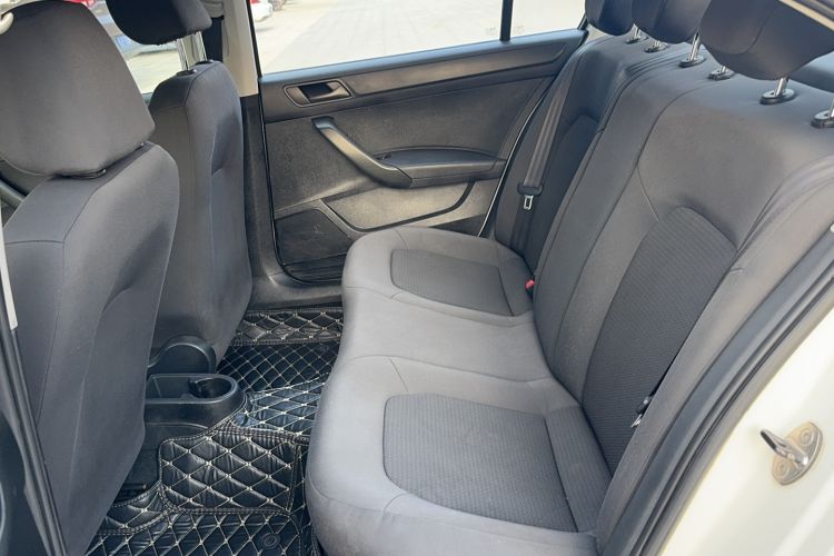 Used Volkswagen Santana 2013 1.4L Manual Fashion Edition Interior 1